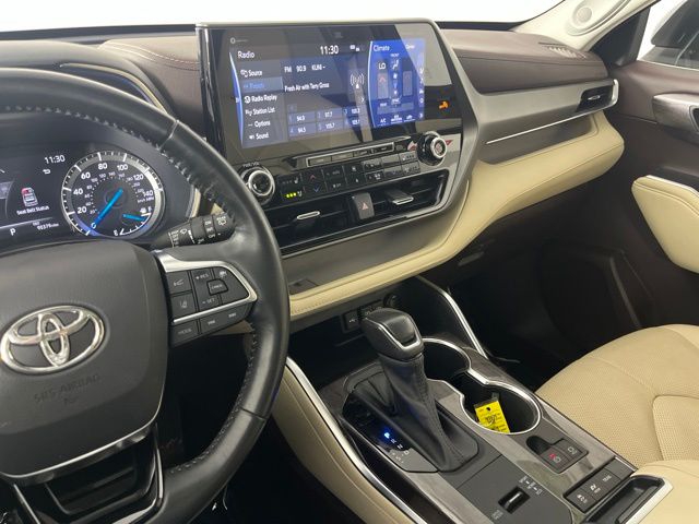 2021 Toyota Highlander Hybrid