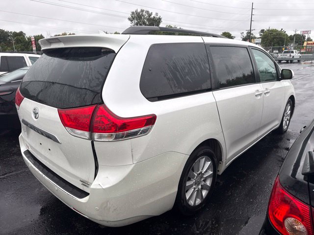 2012 Toyota Sienna