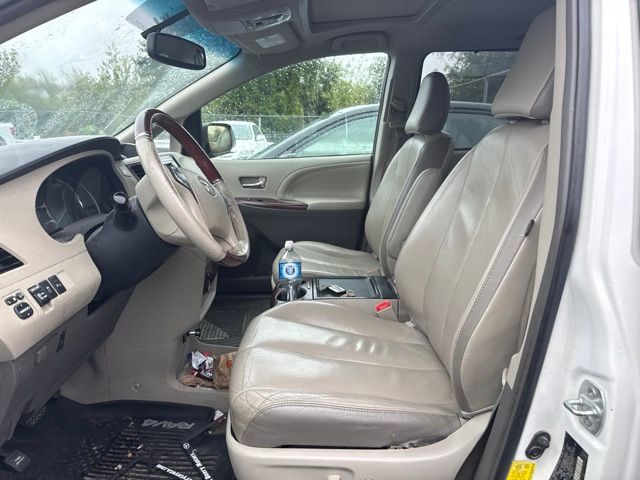 2012 Toyota Sienna