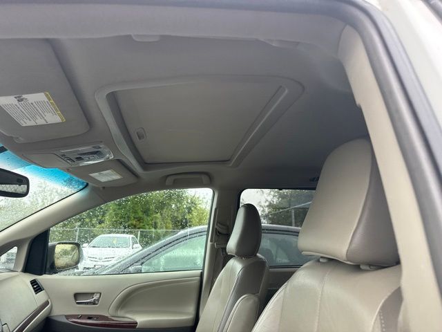 2012 Toyota Sienna