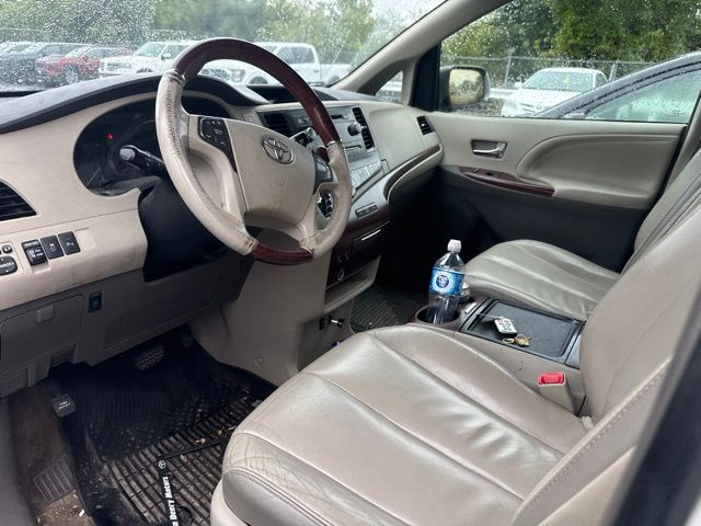 2012 Toyota Sienna