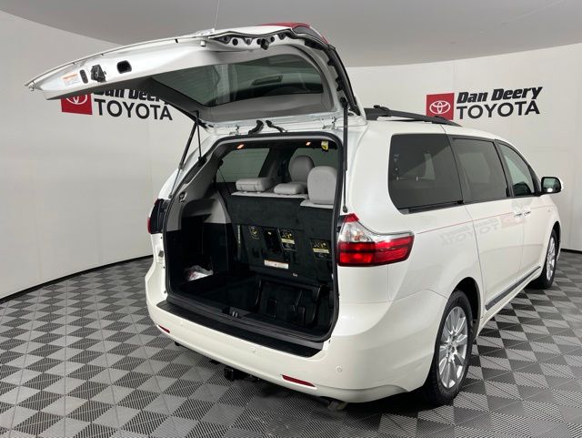 2017 Toyota Sienna