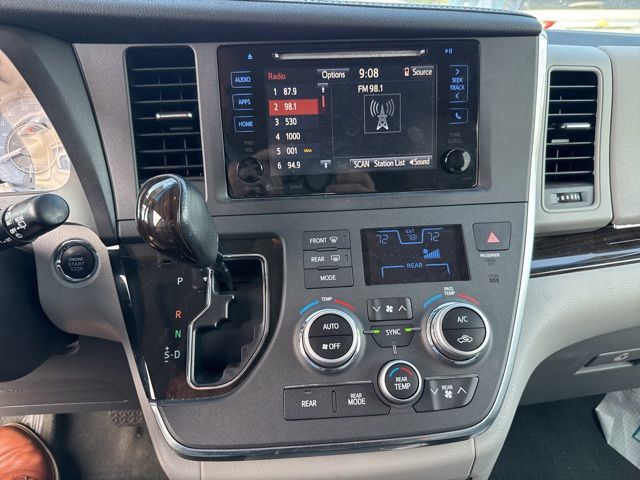 2017 Toyota Sienna