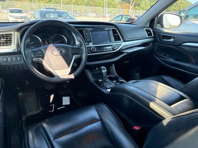2016 Toyota Highlander
