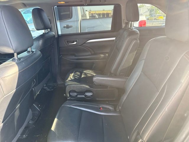 2016 Toyota Highlander
