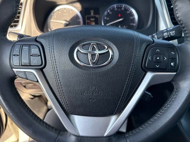 2016 Toyota Highlander