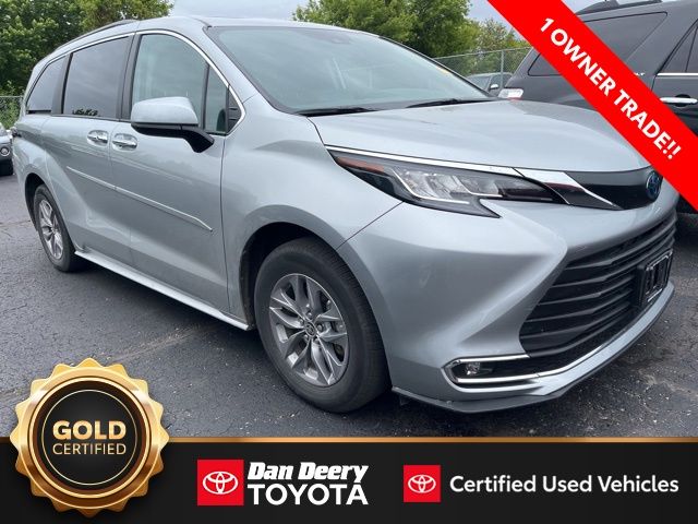 2022 Toyota Sienna XLE