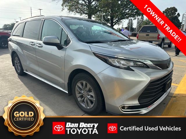 2021 Toyota Sienna XLE