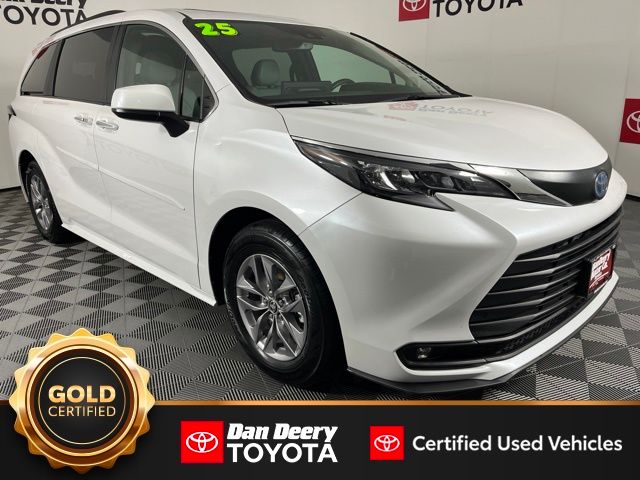 2025 Toyota Sienna XLE