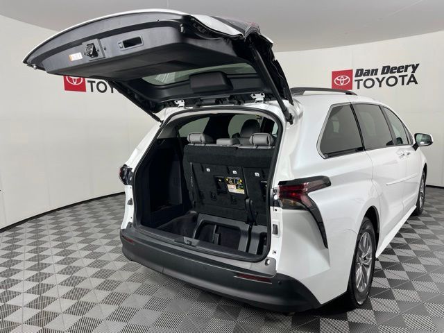 2025 Toyota Sienna