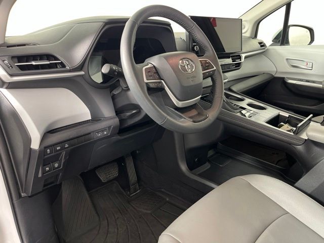 2025 Toyota Sienna