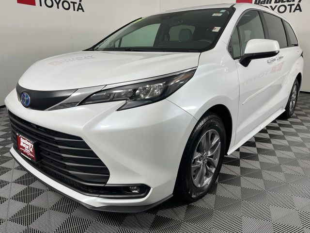 2025 Toyota Sienna