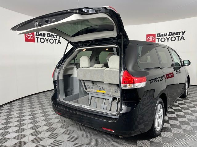 2011 Toyota Sienna