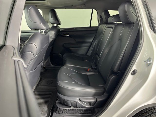 2026 Toyota Highlander Hybrid