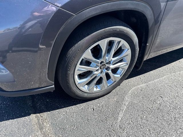 2024 Toyota Highlander