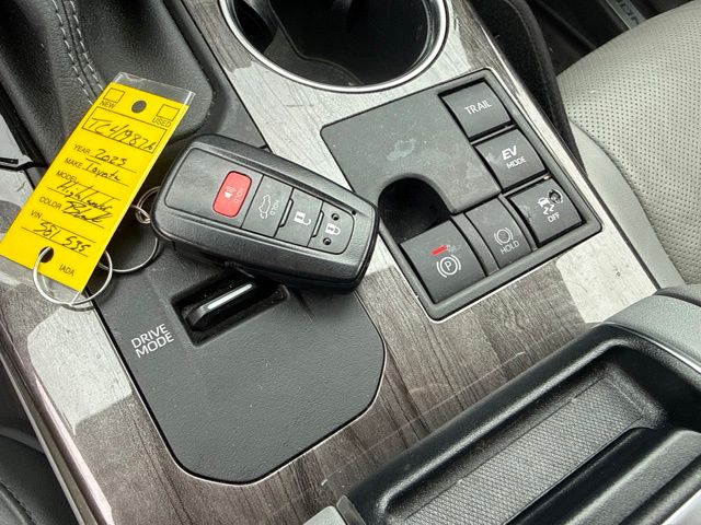 2023 Toyota Highlander Hybrid