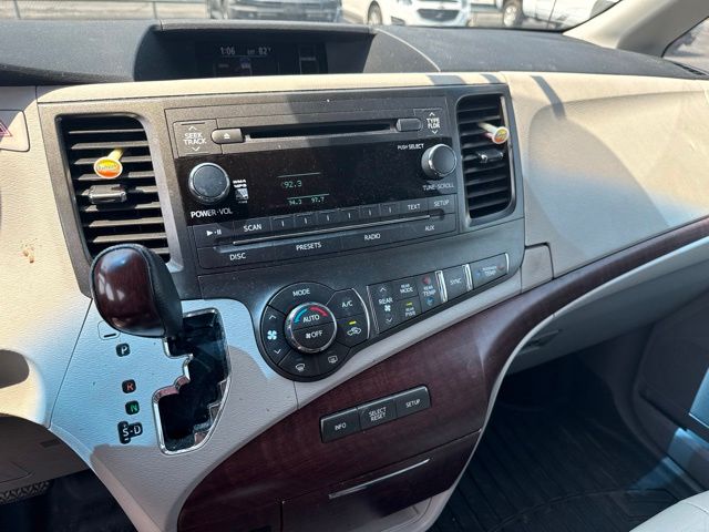 2012 Toyota Sienna