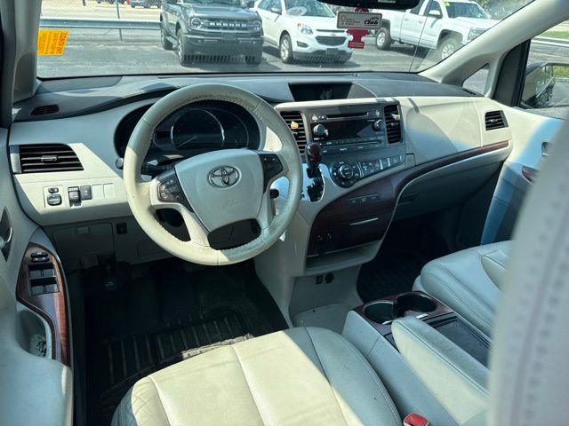 2012 Toyota Sienna