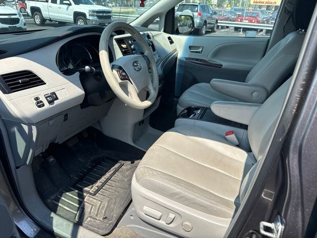 2012 Toyota Sienna