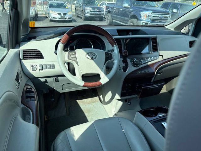 2012 Toyota Sienna