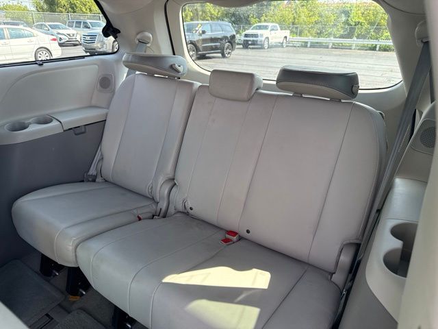 2012 Toyota Sienna