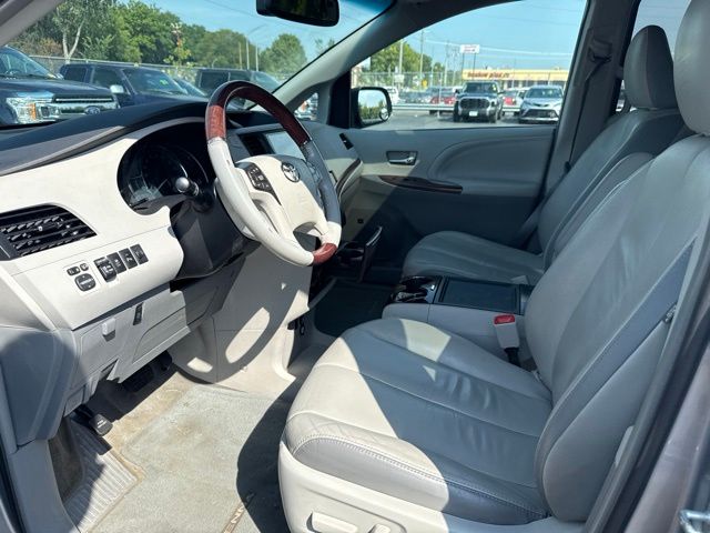 2012 Toyota Sienna