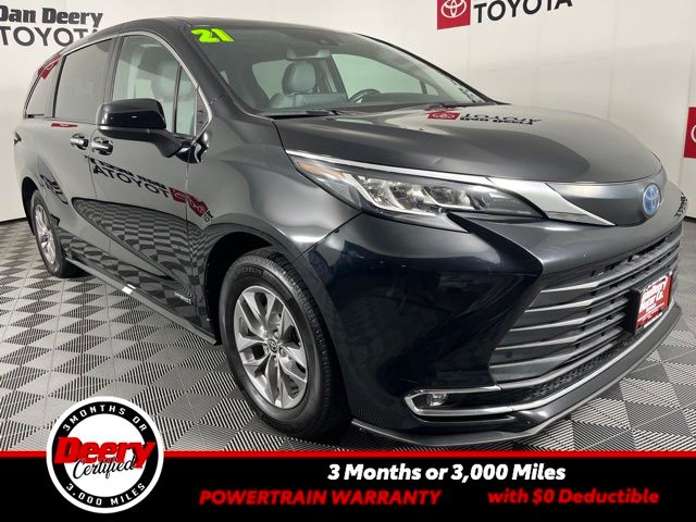 2021 Toyota Sienna XLE