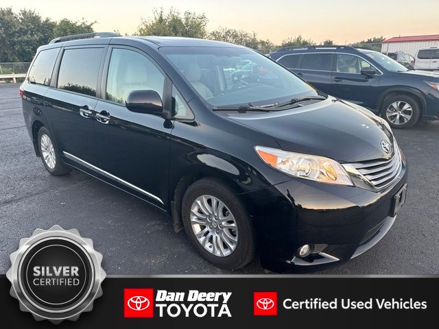 2017 Toyota Sienna XLE