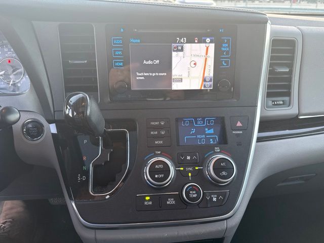 2017 Toyota Sienna