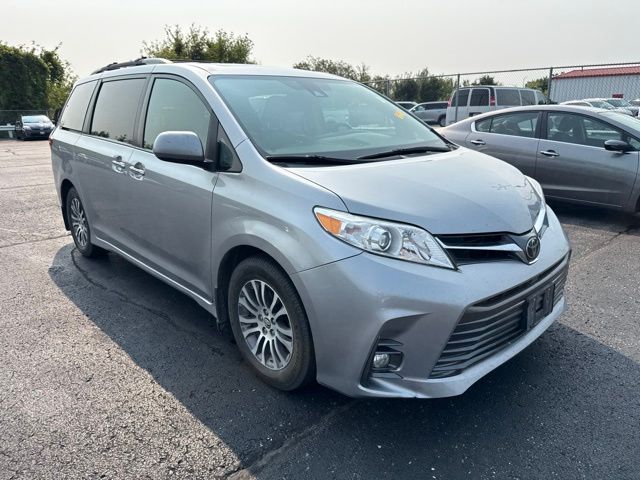 2018 Toyota Sienna XLE Premium