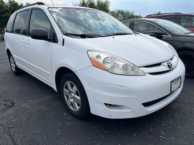 2009 Toyota Sienna LE