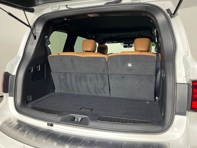 2024 INFINITI QX80