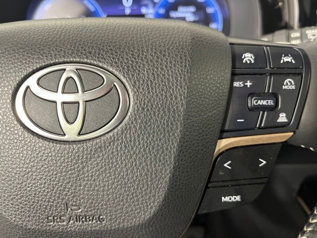 2025 Toyota Crown Signia
