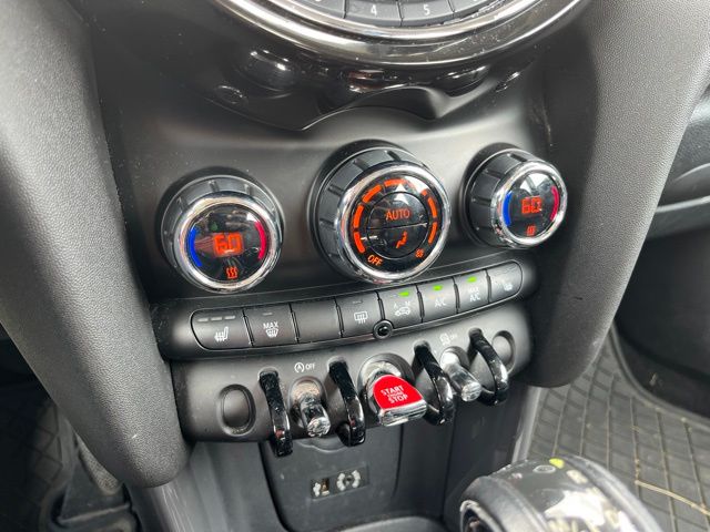 2015 MINI Cooper