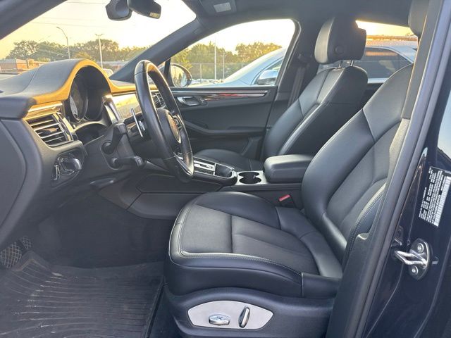 2022 Porsche Macan