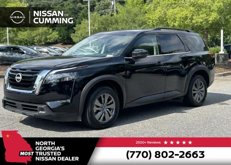 2025 Nissan Pathfinder SV
